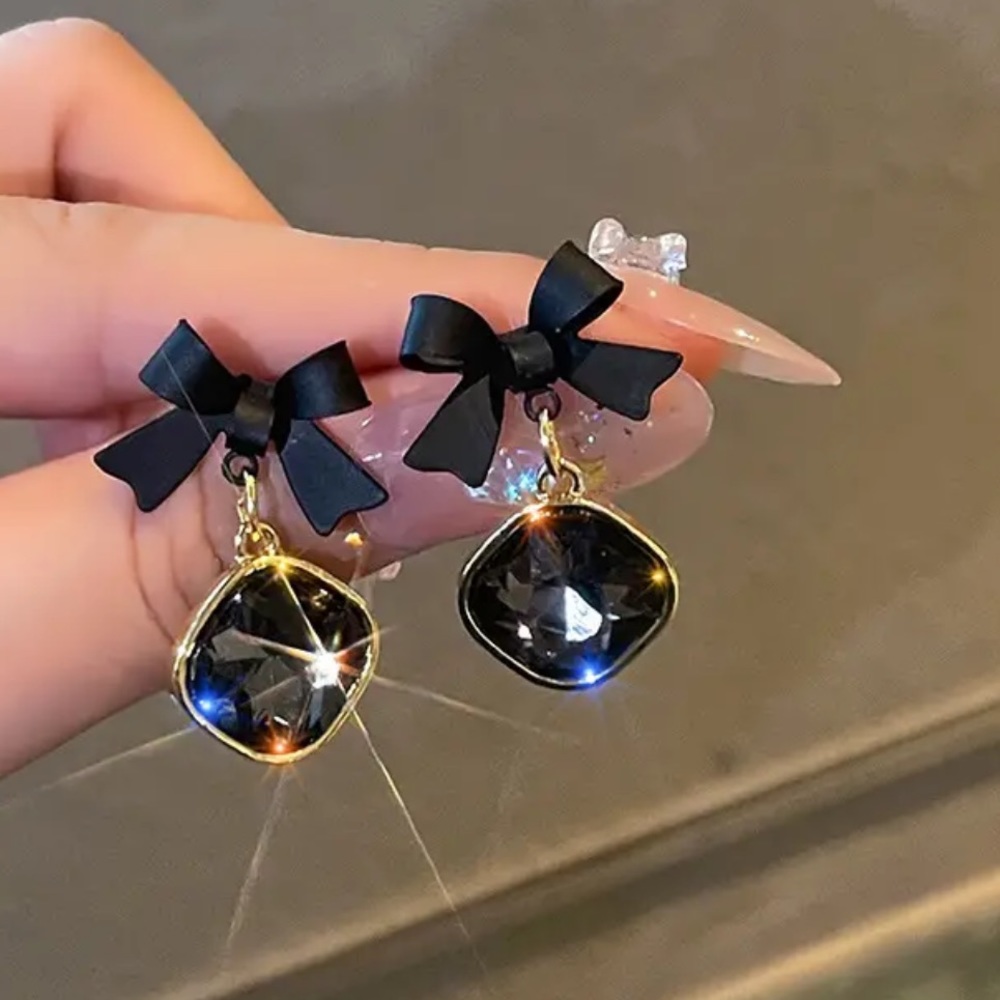 NEW Elegant Black Bowknot Onyx Dangle Earrings Evening